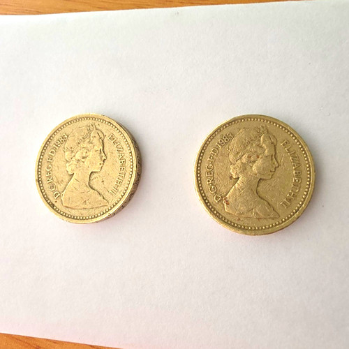 Two 1983 england one pound - england,
