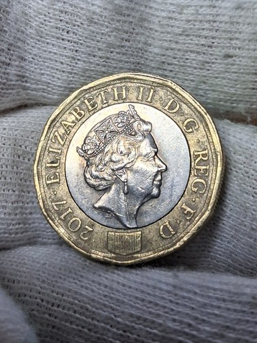 One pound coin die error - pound,